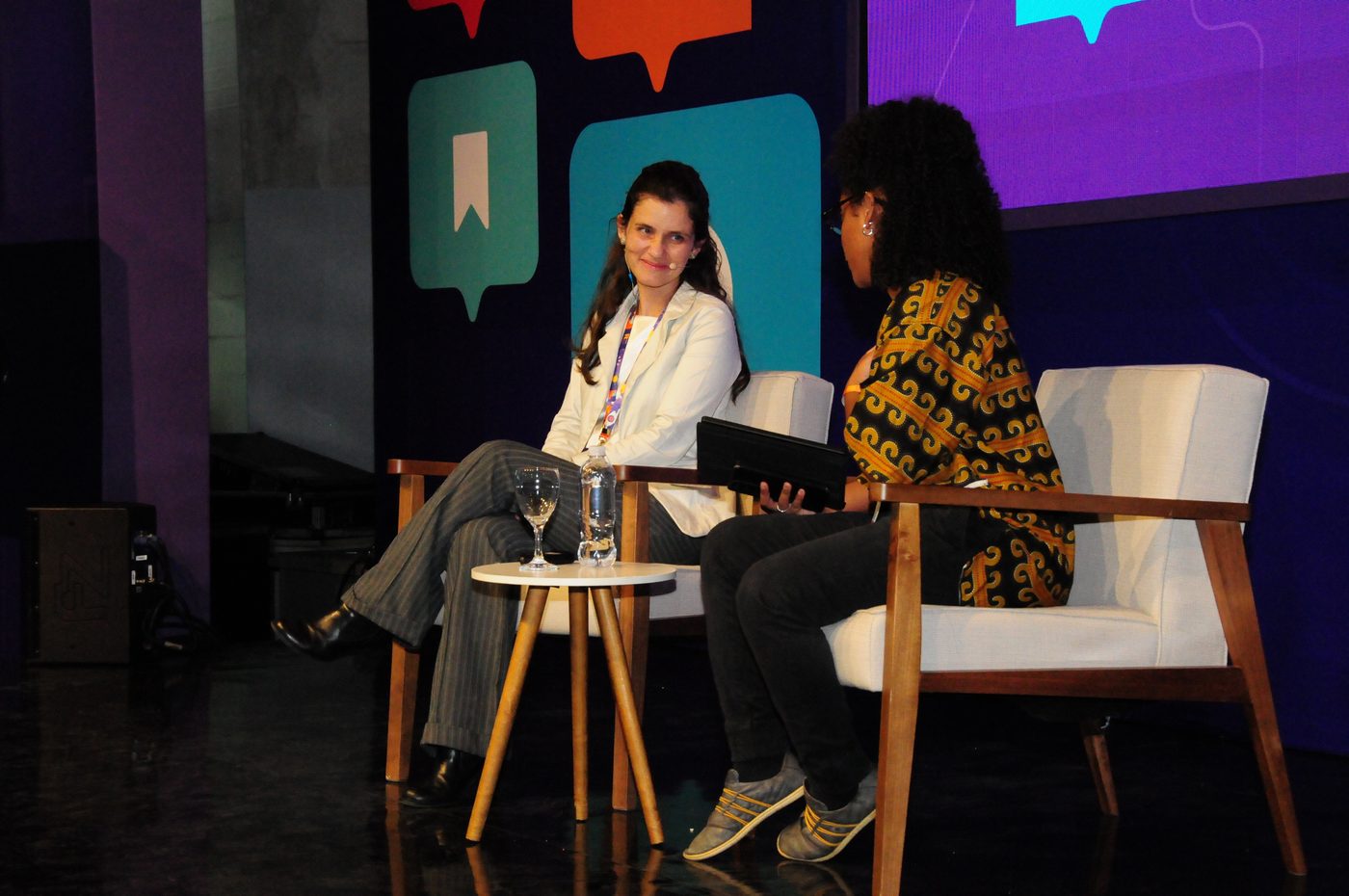 Juliana Mascarenhas no painel de dúvidas sobre dados do Senac